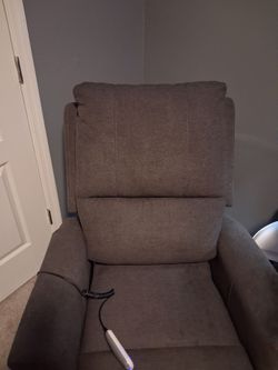 Power Lift Recliner Chair