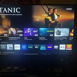 VIZIO 50-inch 4K UHD LED Smart TV for sale🚨🚨🚨serious inquiries only inbox for more details price is $450