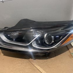 2018-2019  Hyundai Sonata Left Headlight