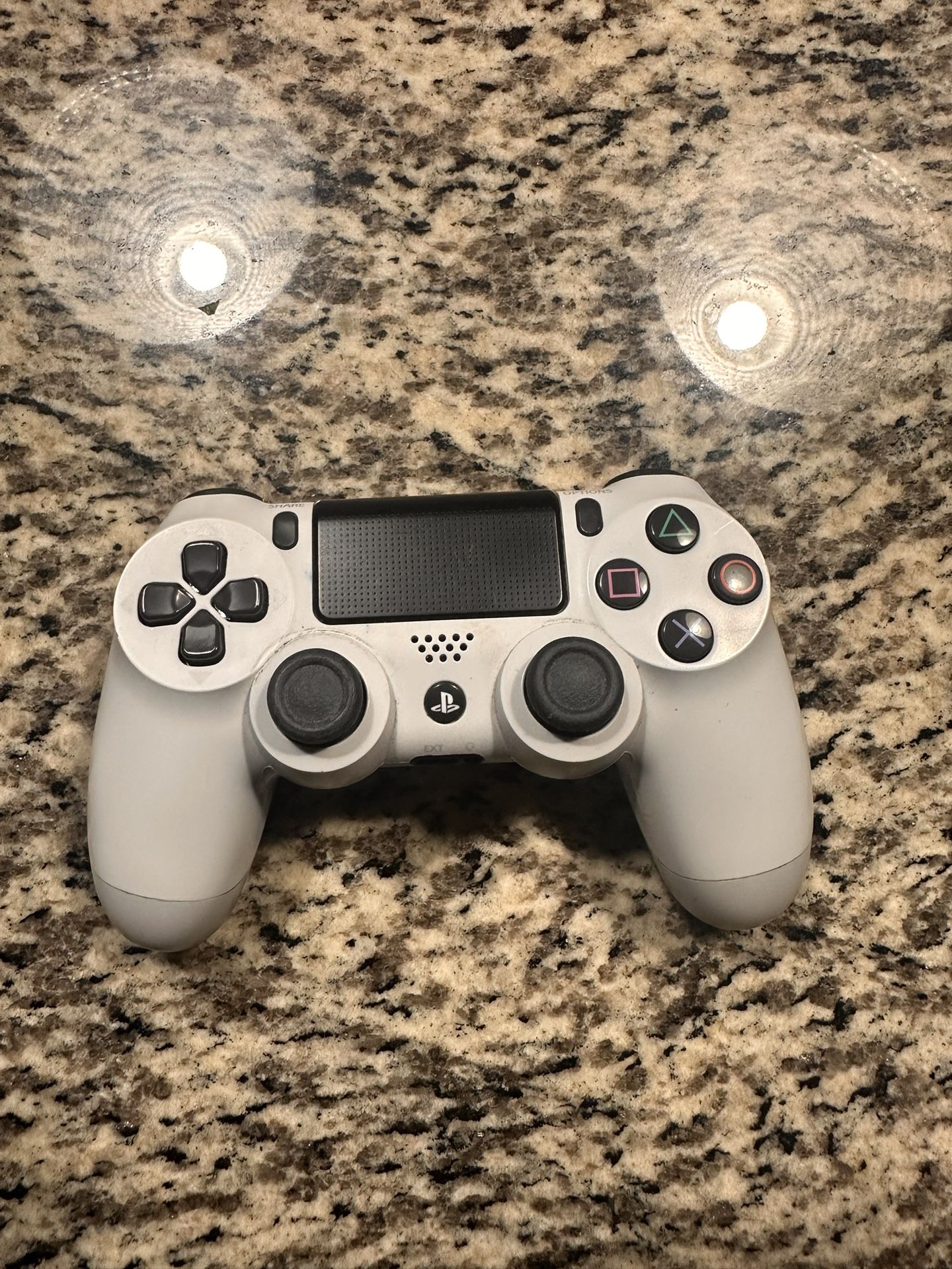 PS4 CONTROLLER