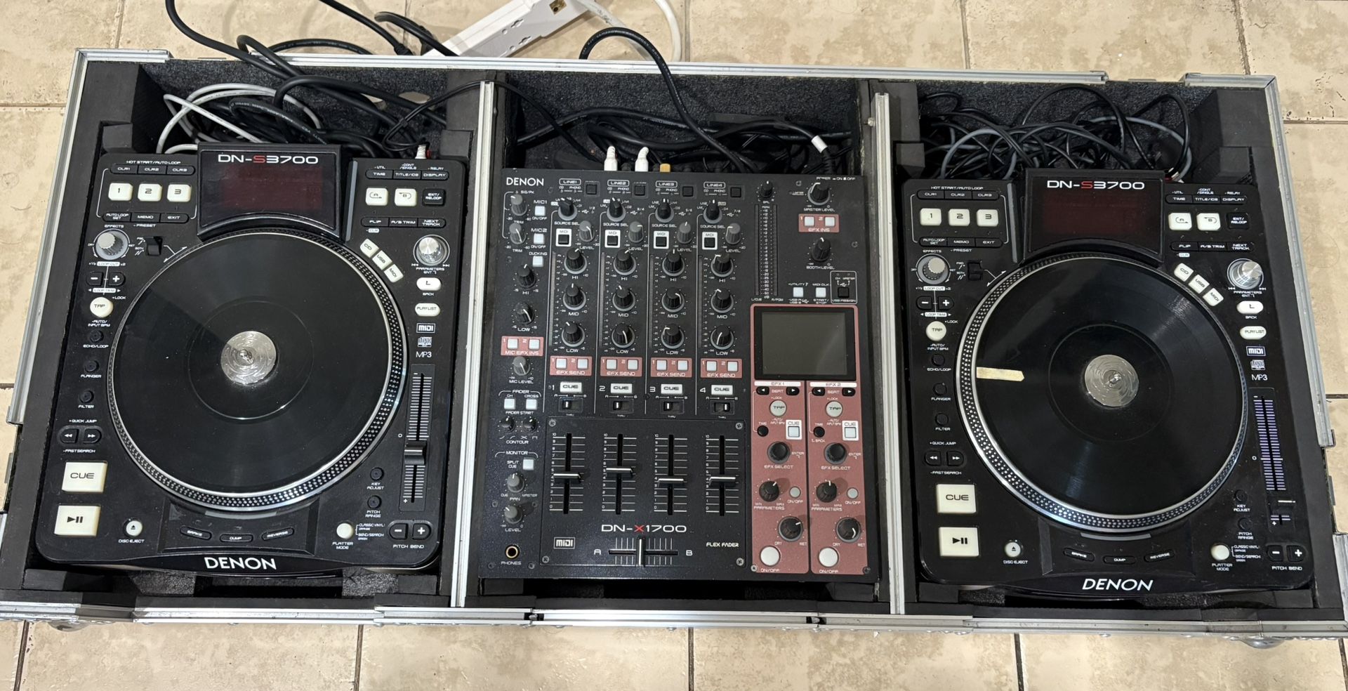 DJ setup consisting of two Denon DN S3700 digital turntables and a
