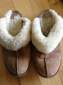 Women's ugg slippers