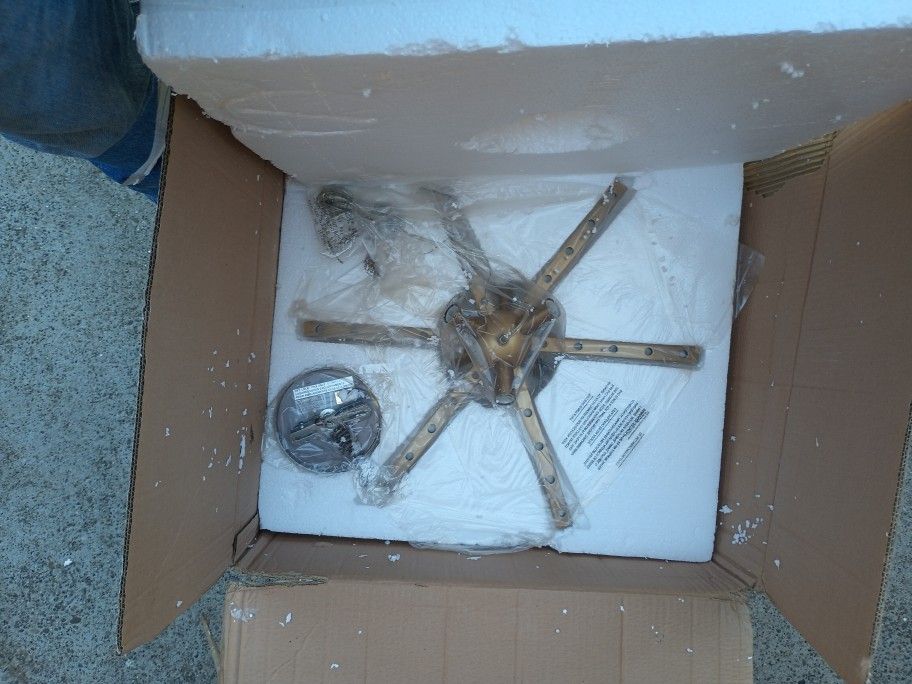 Designers Fountain Reeve 6 Light Chandelier 90486-BAB