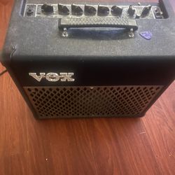 VOX DA15 Guitar Amp – Great Condition