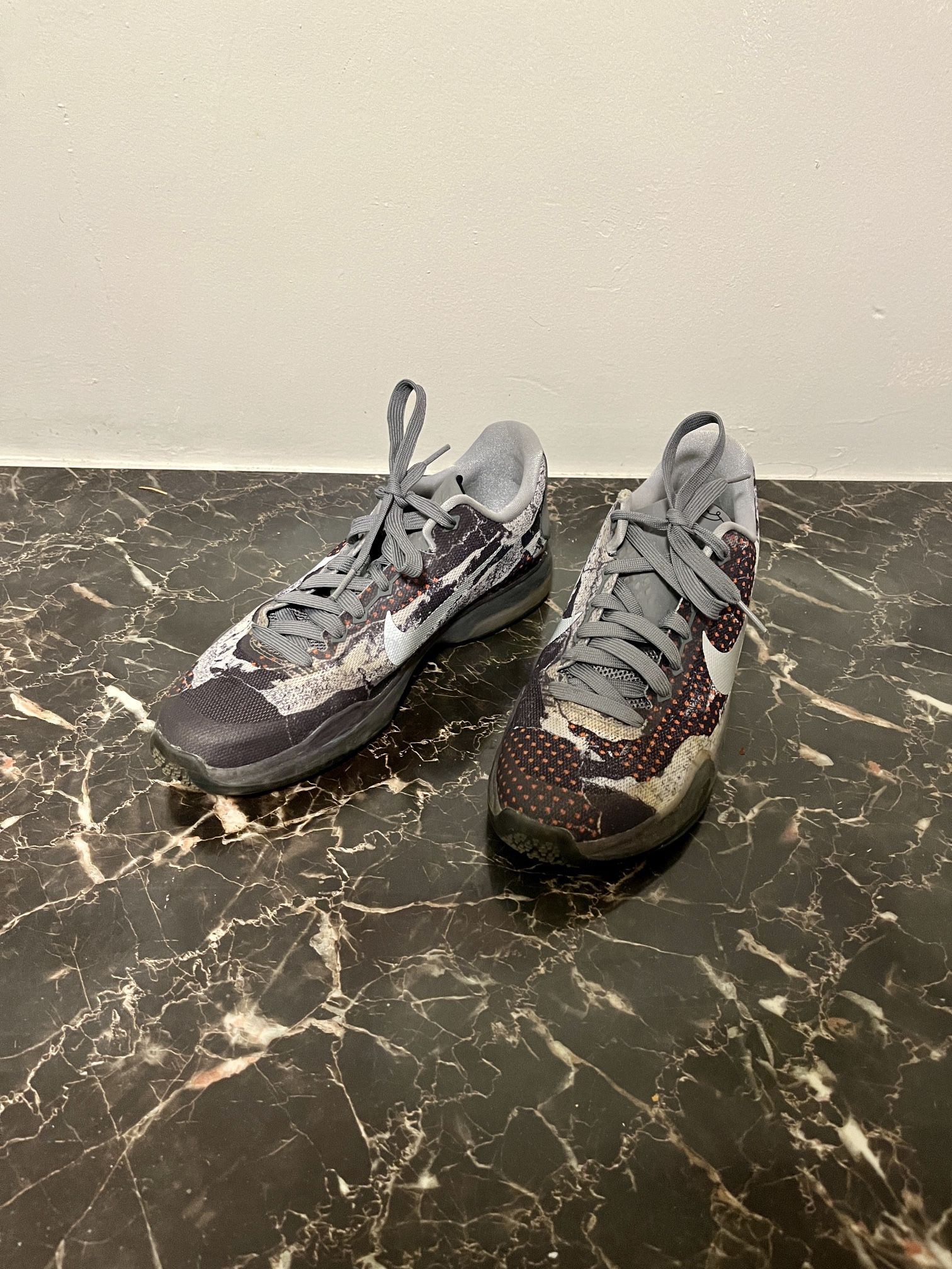 Nike Kobe 10 Pain Sneakers