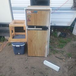 Norcold Model 9162  For Parts 