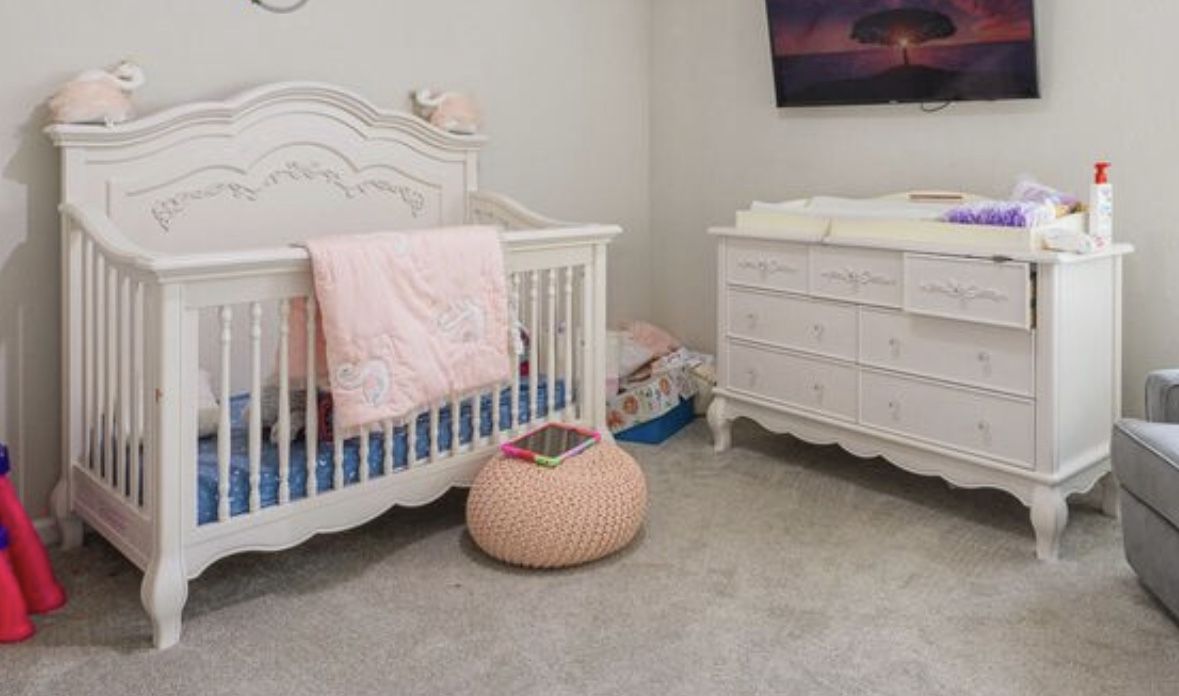 Convertible Crib And dresser