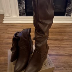 Women Boots - Size 5.5