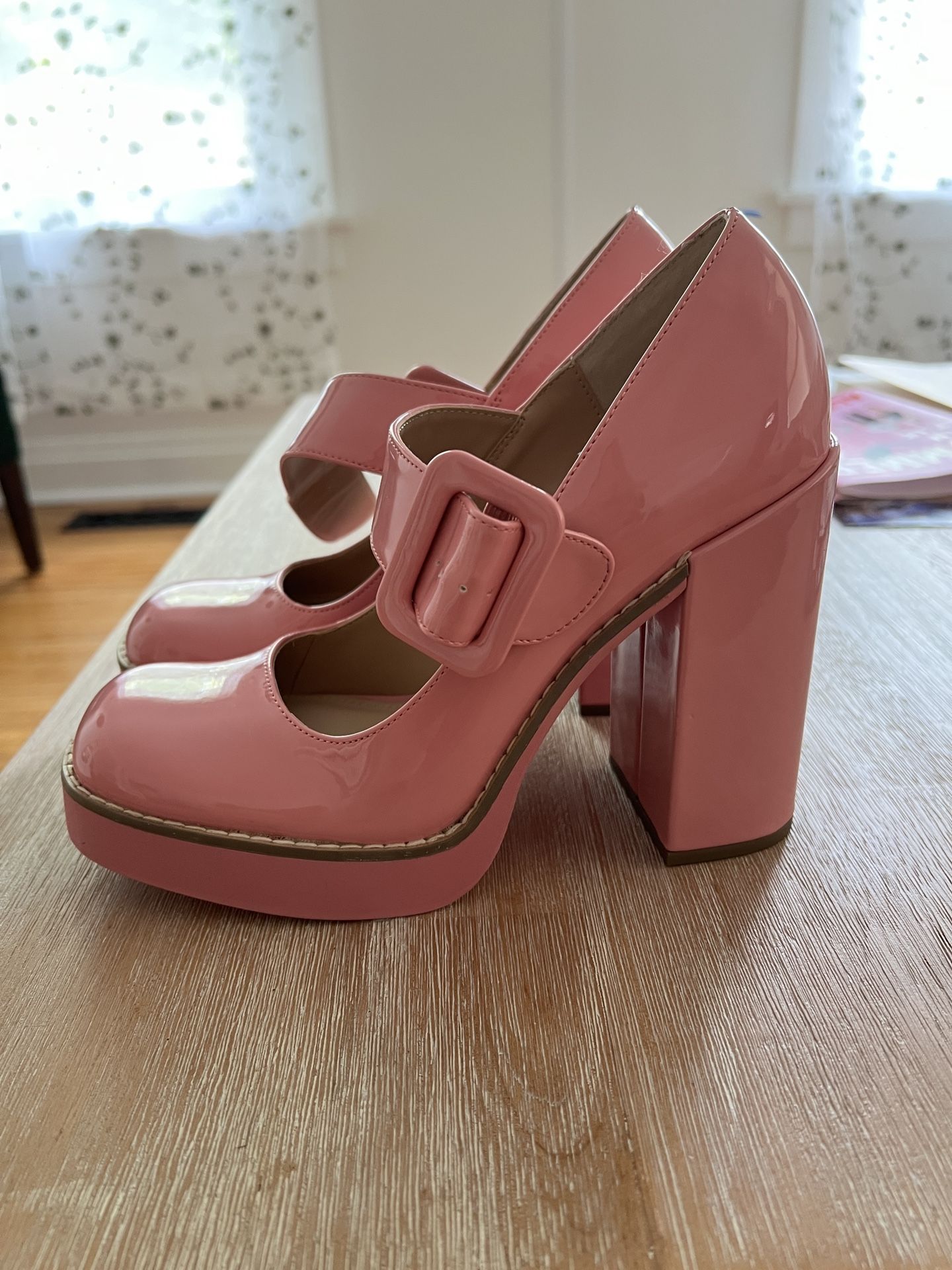 Steve Madden Platform Mary Jane shoes