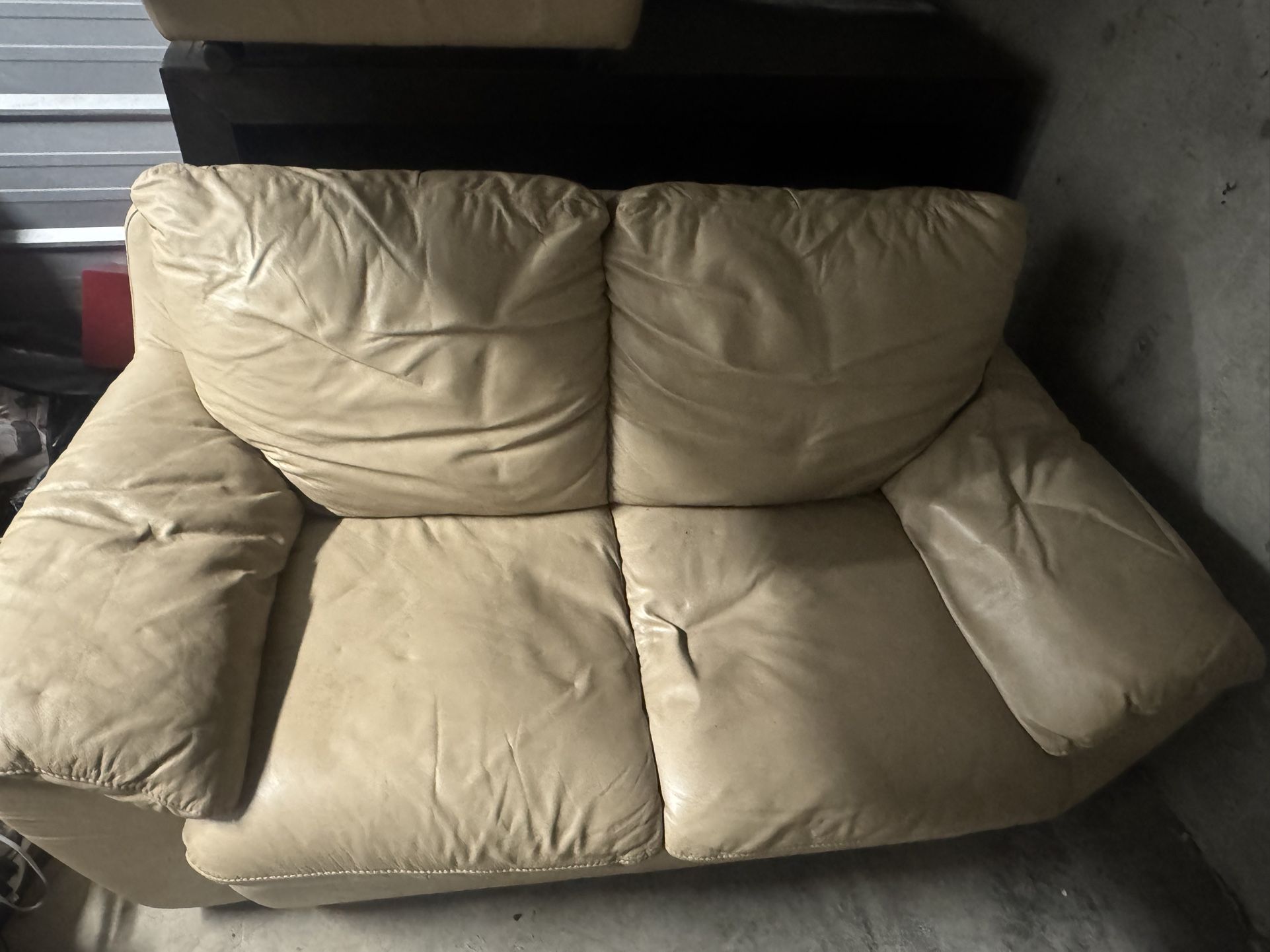 Free couch set