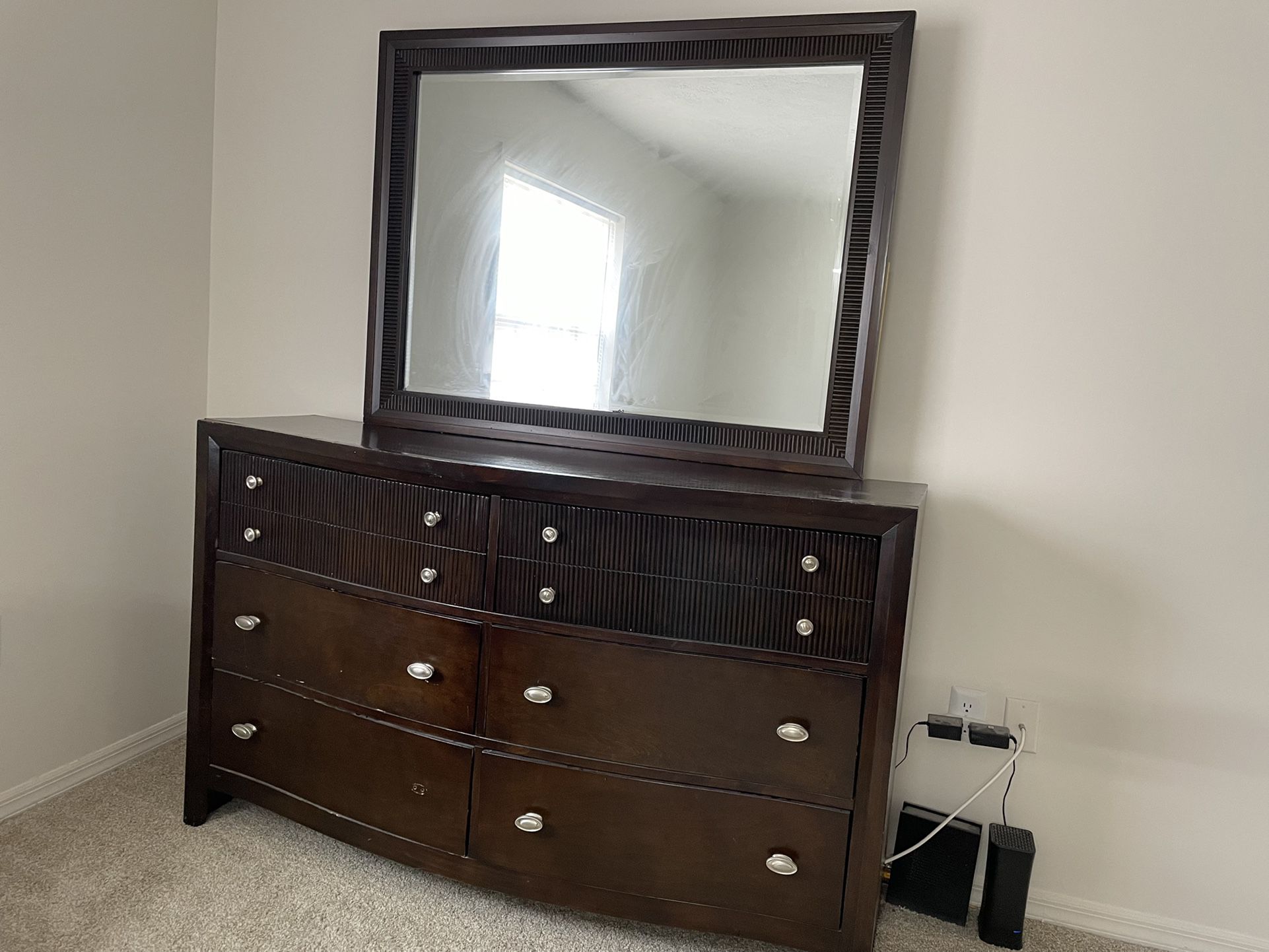 Dresser Organizer And Side Table
