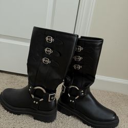 Black Motto Boots