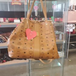 Mcm Purse If You Interested Ask For Maribel Thank You 😊 
