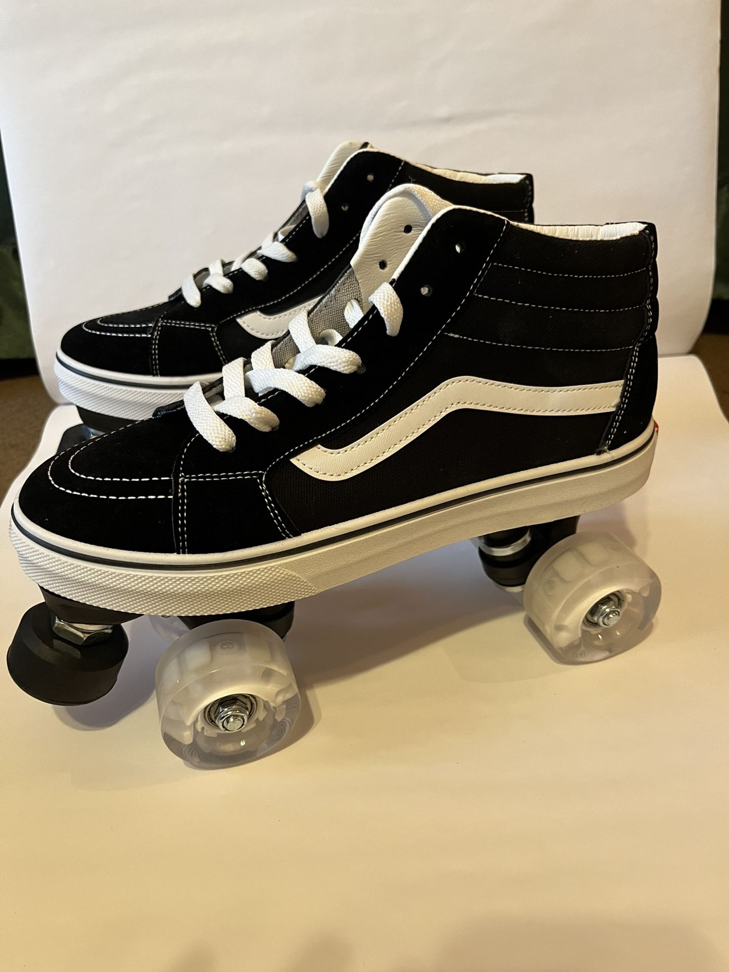 Vans Style Skates 