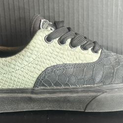 Brand new and previously loved men’s shoes 