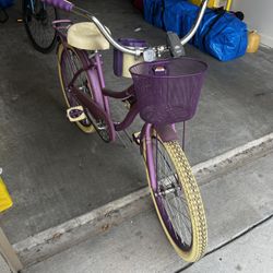 Women’s Beach Cruiser Bike