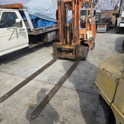 8,000 pound forklift toyota