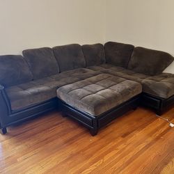 Free Large Sectional Sofa + Ottoman — Burbank Pickup Only