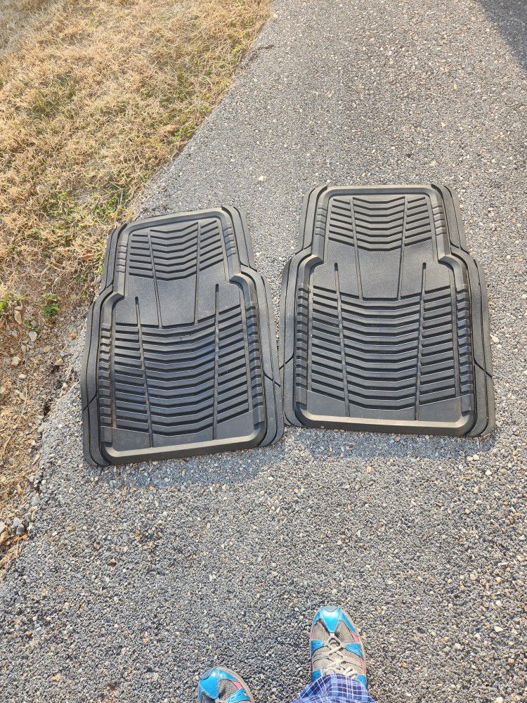 Car Mats Fits Town And Country Chrysler           OBO 