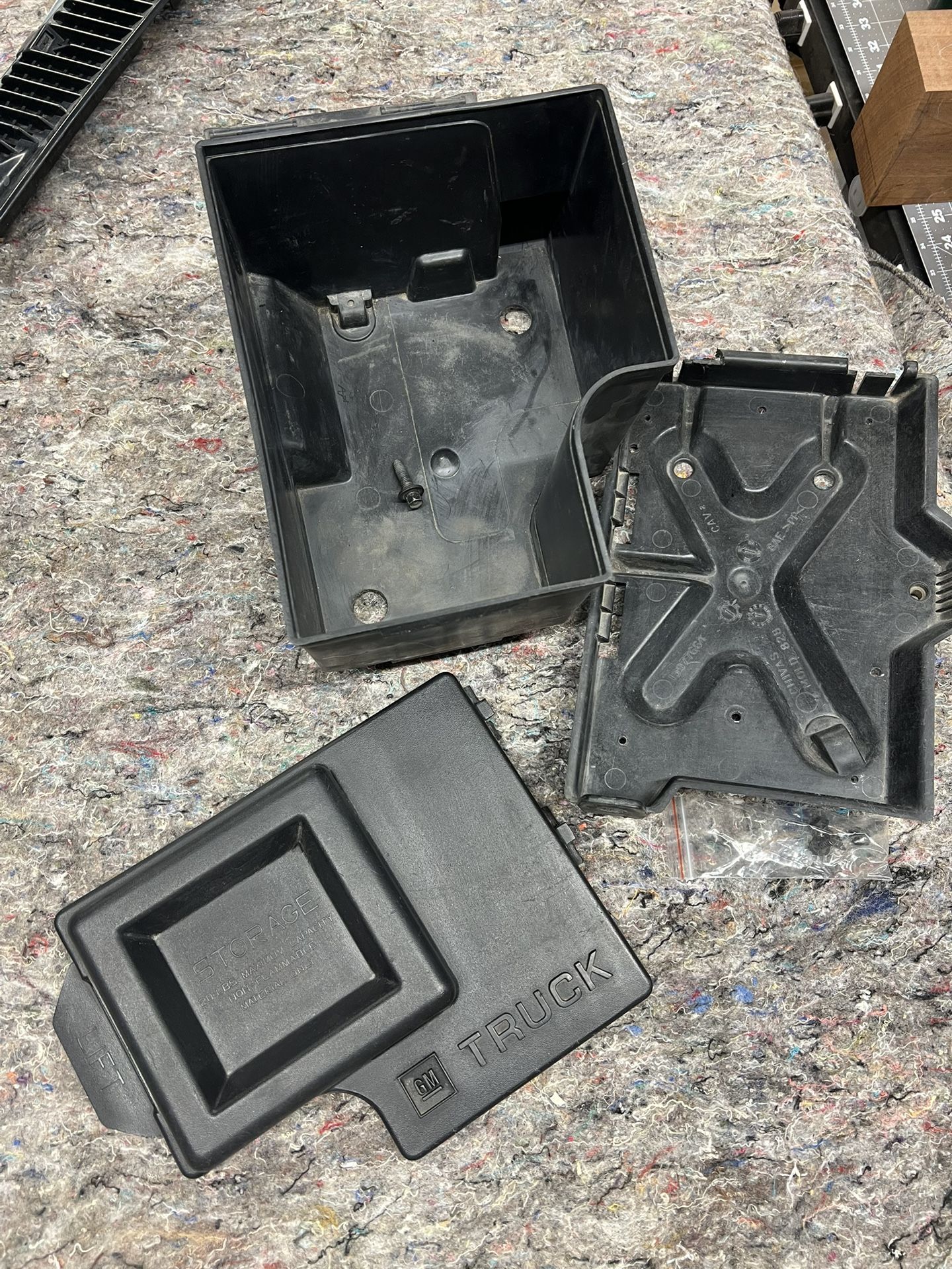 96-99 C1500 OBS Underhood Storage Box