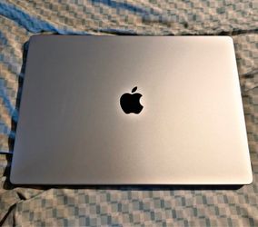 Apple M5 Max 18 core cpu 40 core gpu
