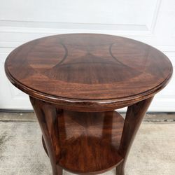 Large Solid Wodd Accent Table (1)