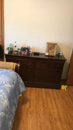 Dresser