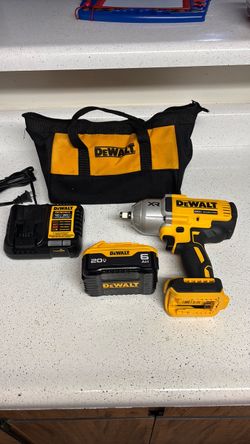 DE WALT 20v  XR 1/2  impact wrench kit OBO