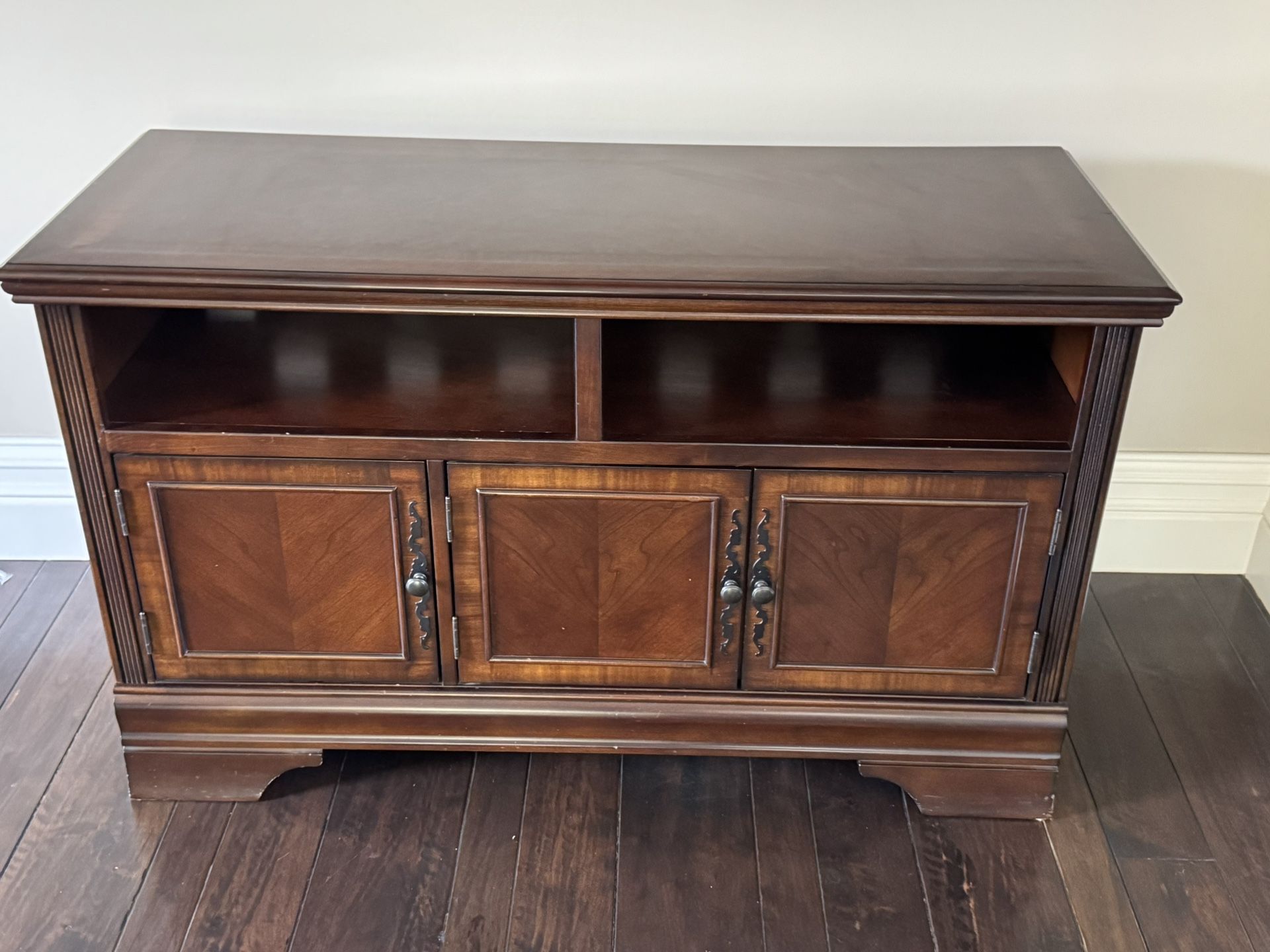 50” TV Console Traditional
