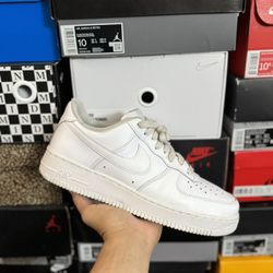 Nike Air Force 1 Low White size 9.5  USED But Clean