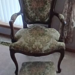 Vintage Chair With Ottoman 