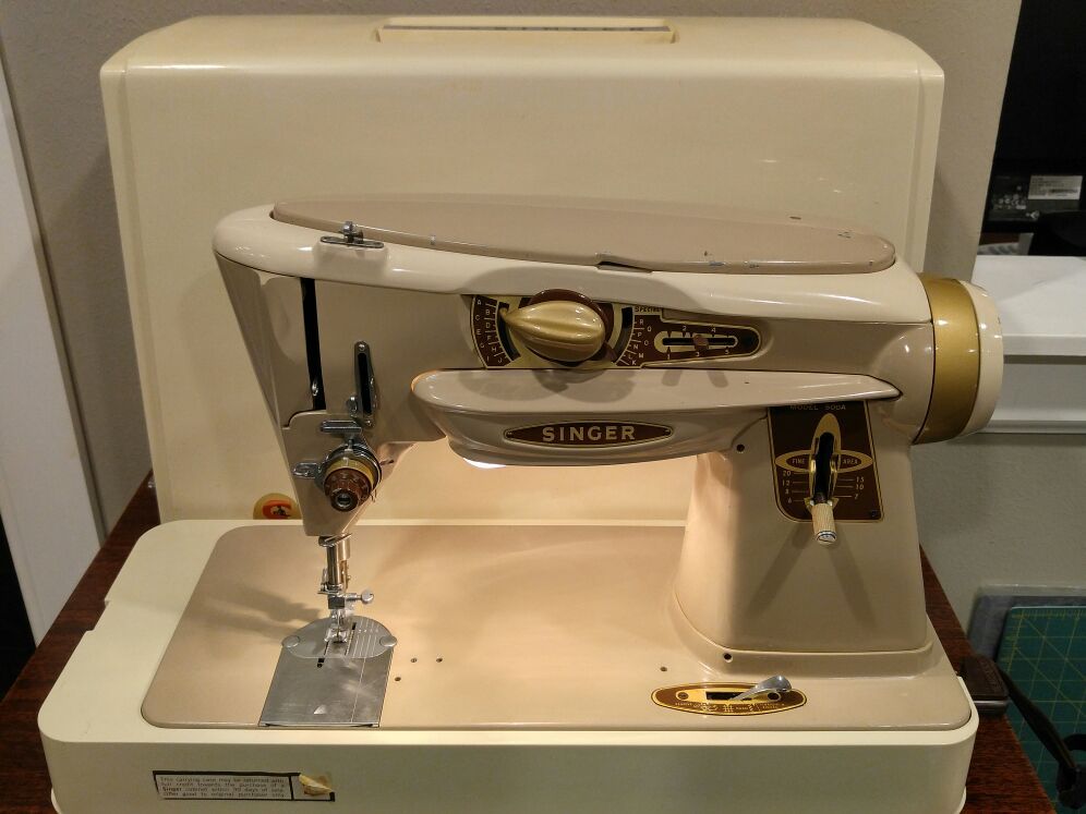 Vintage Singer 500A Rocketeer Slant O'Matic Sewing Machine