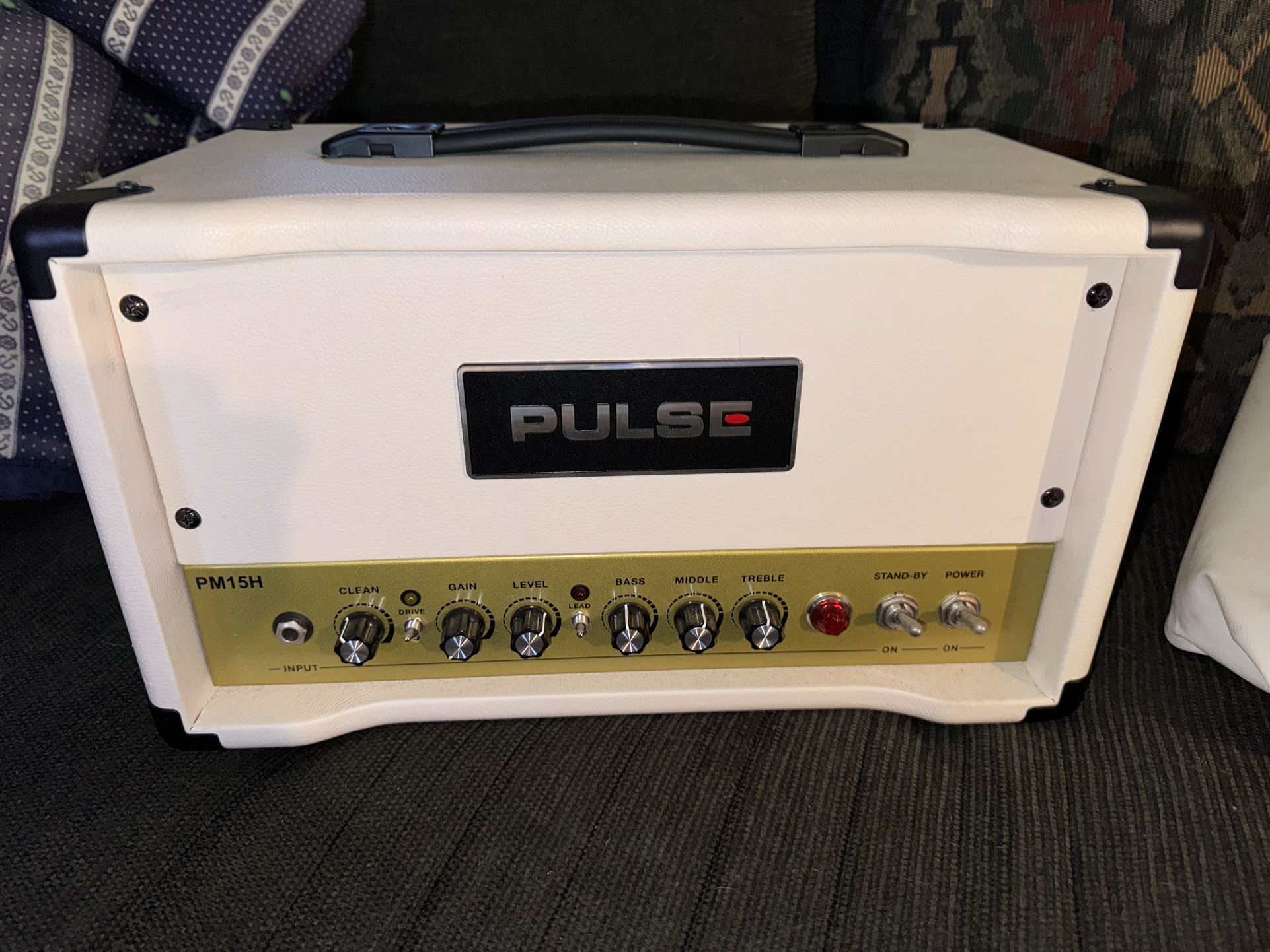 Pulse Guitar Tube Amplifier Head - 15W pm15h