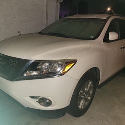 2016 Nissan Pathfinder S