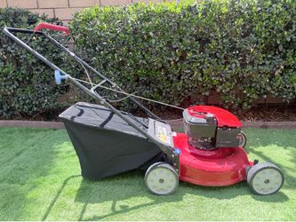 Troy-Bilt 21” Mower with Brand New Grass Catching Bag