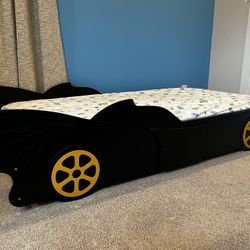 Car Shaped Twin Size Platform Bed