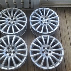 17" Borbet Arrieta European Wheel Set