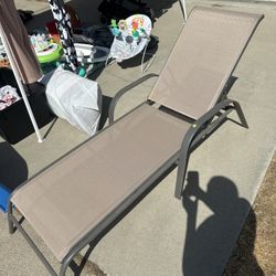 Reclining Lounge Chair