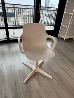 (2/20 Moveout) IKEA ODGER Swivel Chair