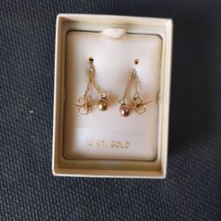 NOS Unique 14 KT Yellow Gold Earrings
