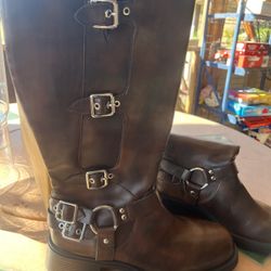 New Never Worn Brown Women Boots Size 11