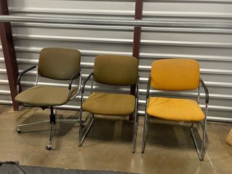 Mid-Century Modern Chairs