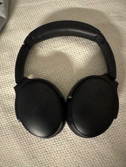 BOSE QC headphones
