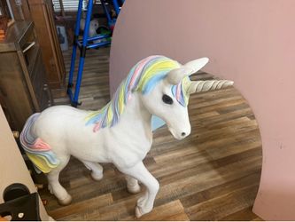 Unicorn for prop or decor