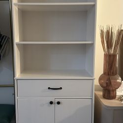 Bookshelf 