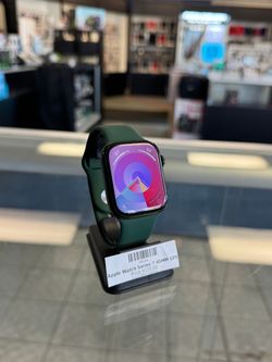 Apple Watch Series 7 45MM GPS Pre-owned