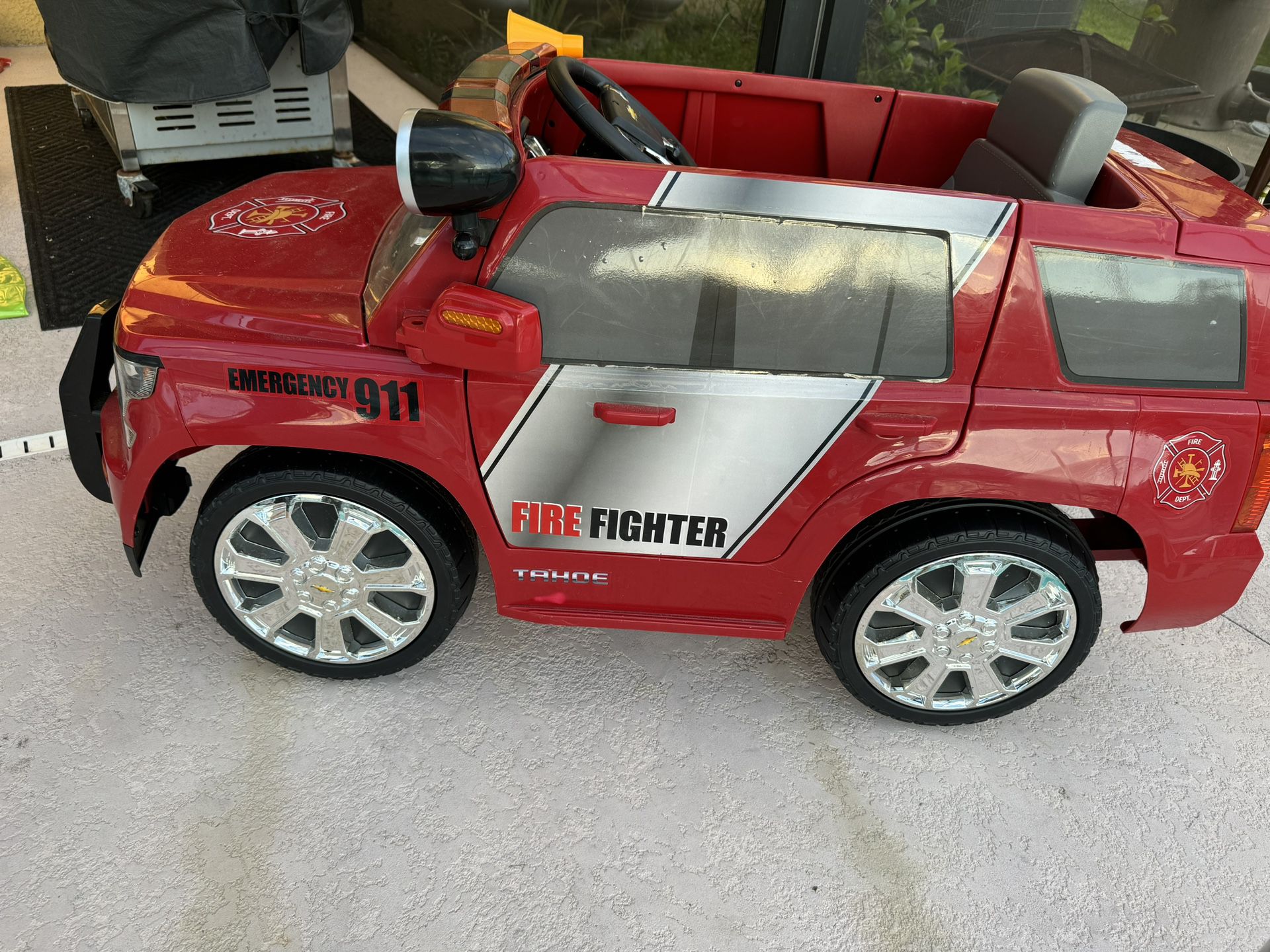 Red Chevy Tahoe Firetruck Battery Powered Huge Electric Operated Ride On-6V