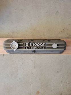 Mopar performance aluminum valve cover
