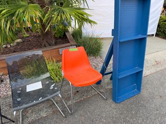 Misc. Free Items (Chairs, Paint Sprayer, Portable Displays)