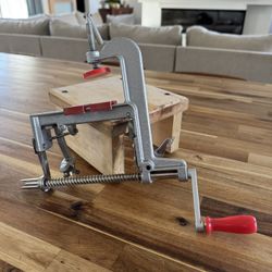 Pampered Chef Apple Peeler/corer